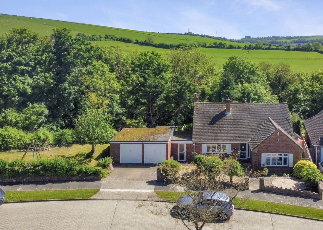 Photo of 9 Maines Farm Road, Steyning