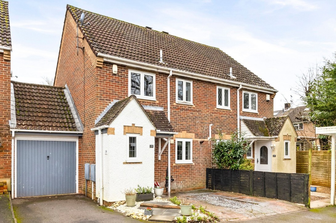 Photo of 19 Linfield Copse, Pulborough