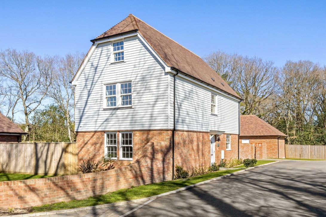 Photo of Robins Nest, Heathfield