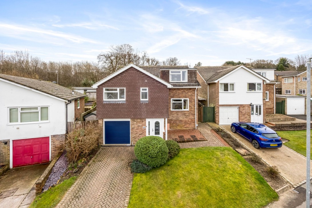 Photo of 32 Barnfield, Crowborough