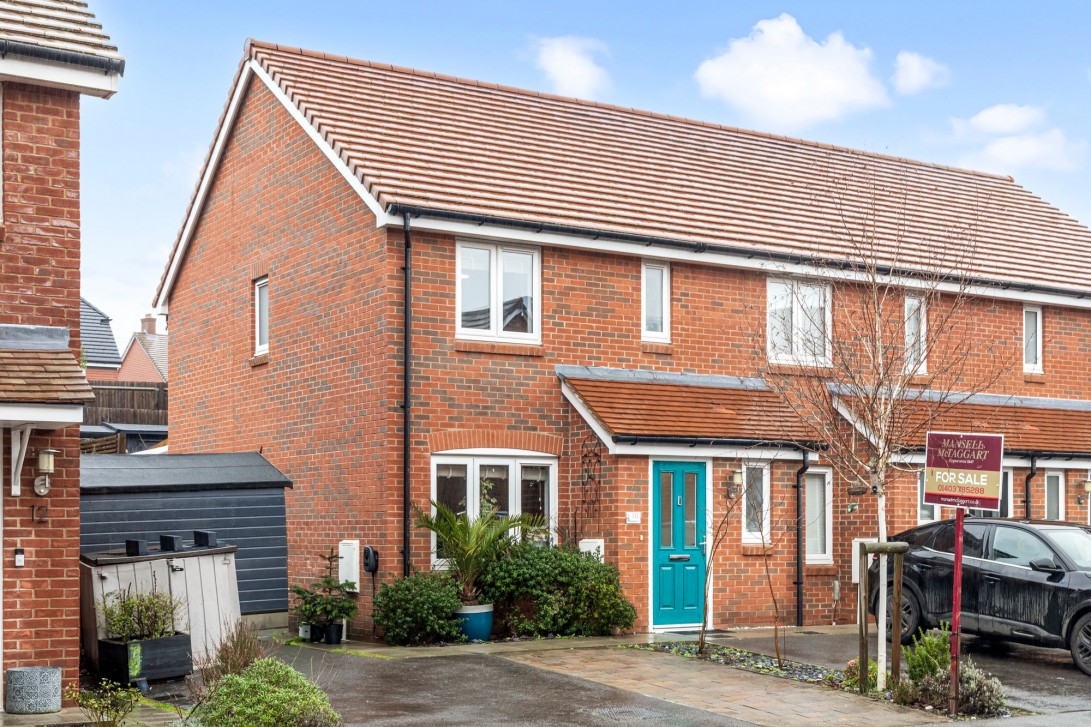 Photo of 10 Muggeridge Road, Billingshurst
