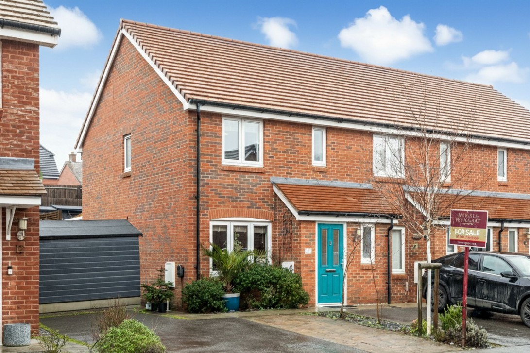 Photo of 10 Muggeridge Road, Billingshurst