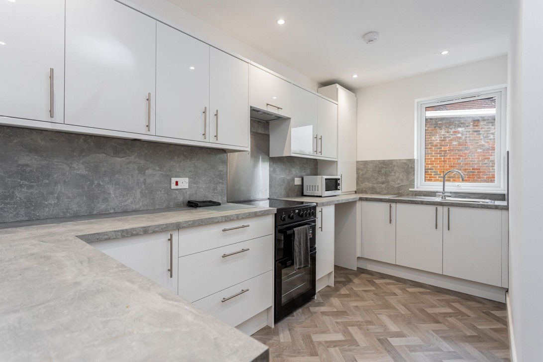 Photo of 94a Brighton Road, Horley