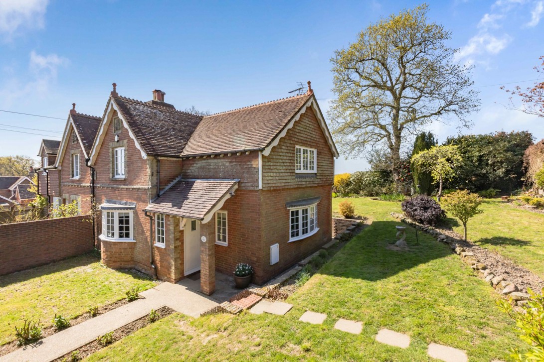 Photo of Napwood Cottage, Crowborough