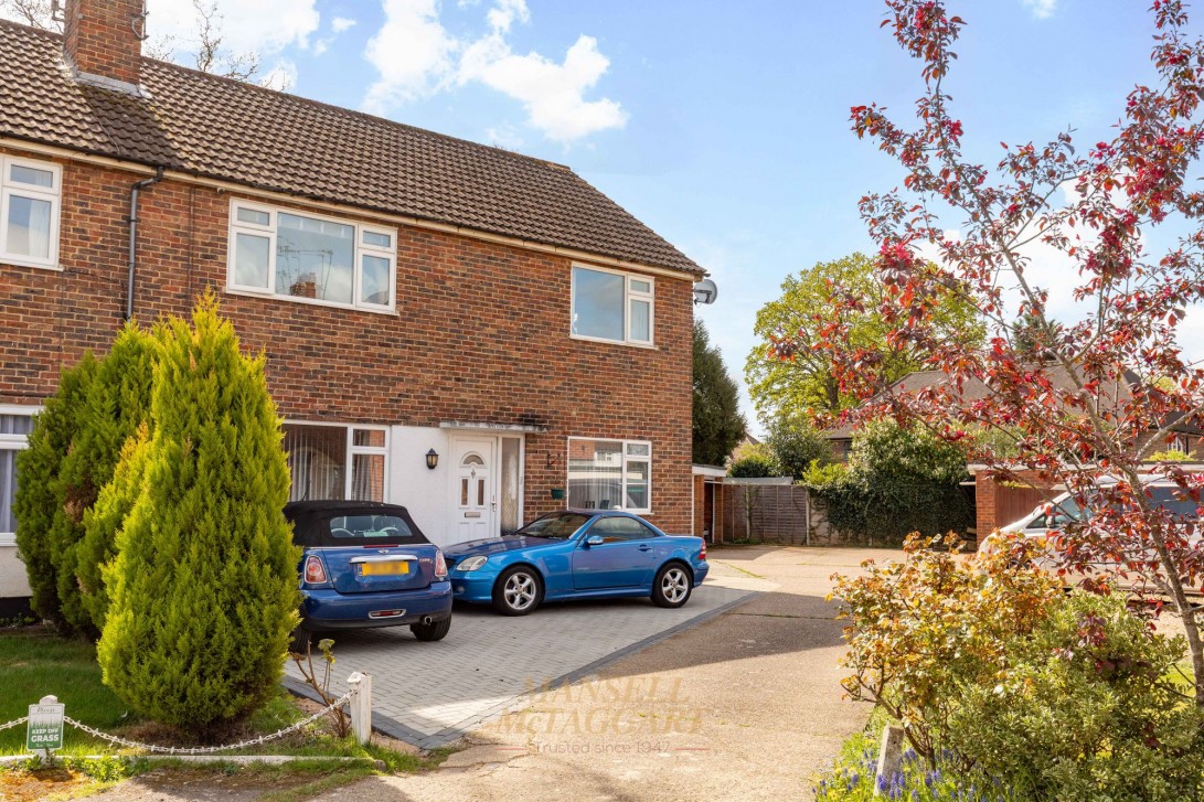 Photo of 36 Fairlawns, Horley