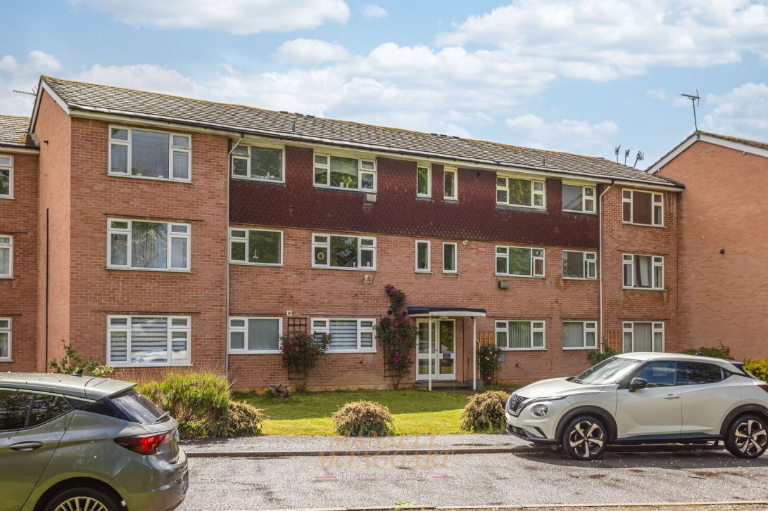 Photo of 20, Le May Close, Horley