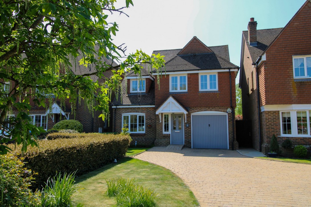 Photo of 8 Osborn Close, Hassocks