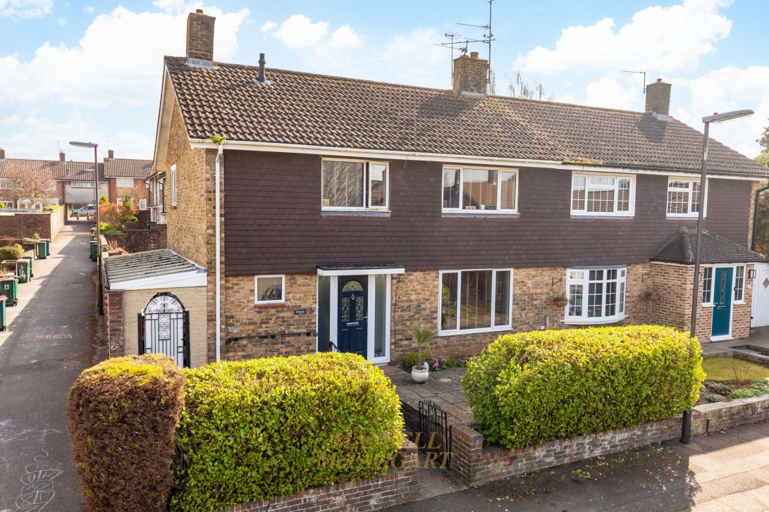 Photo of 20 Lavant Close, Crawley