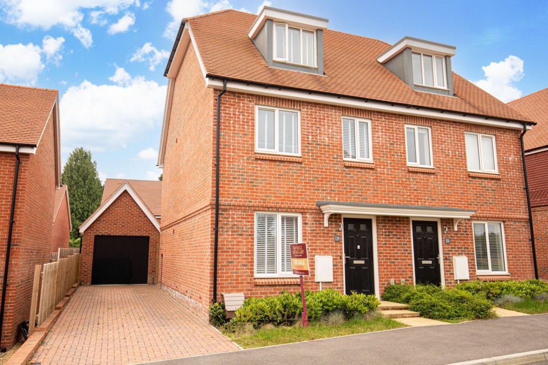 Photo of 129 Butlers Way, East Grinstead