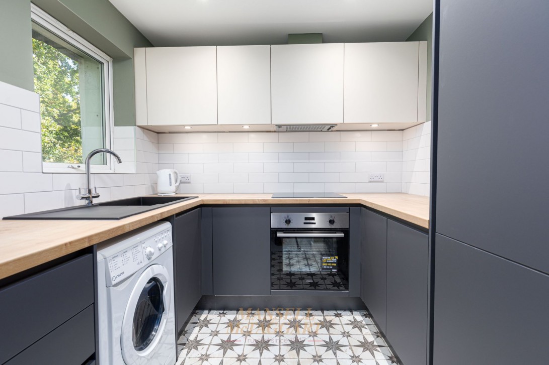 Photo of Flat 21, Crawley