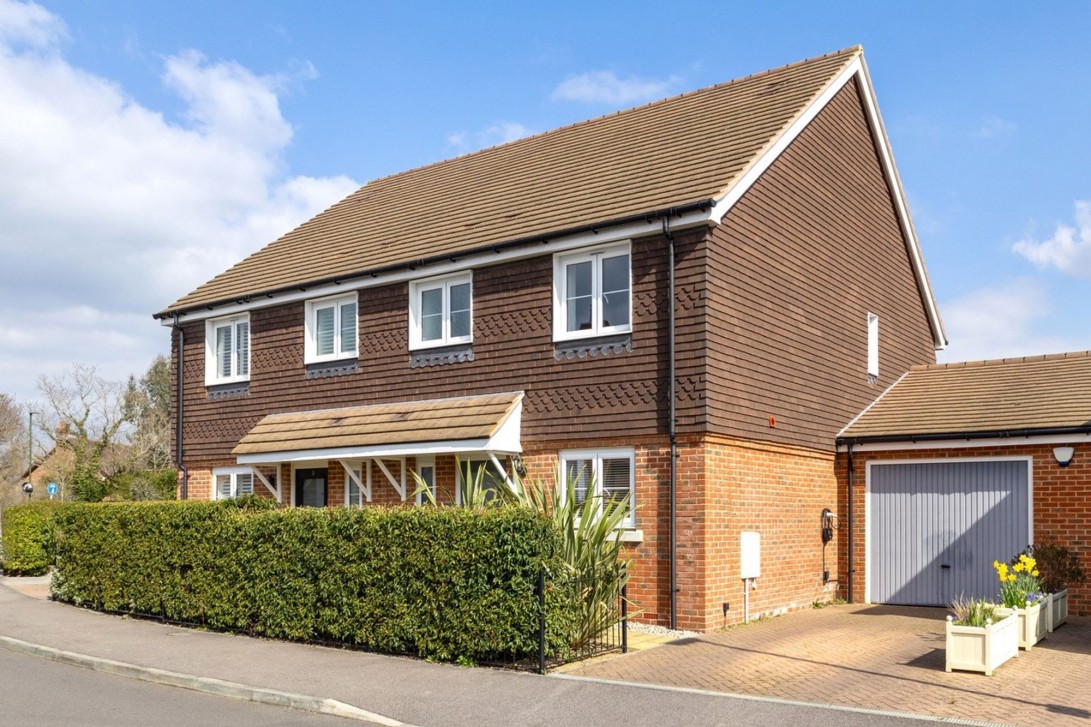 Photo of 5 Longhurst Drive, Billingshurst