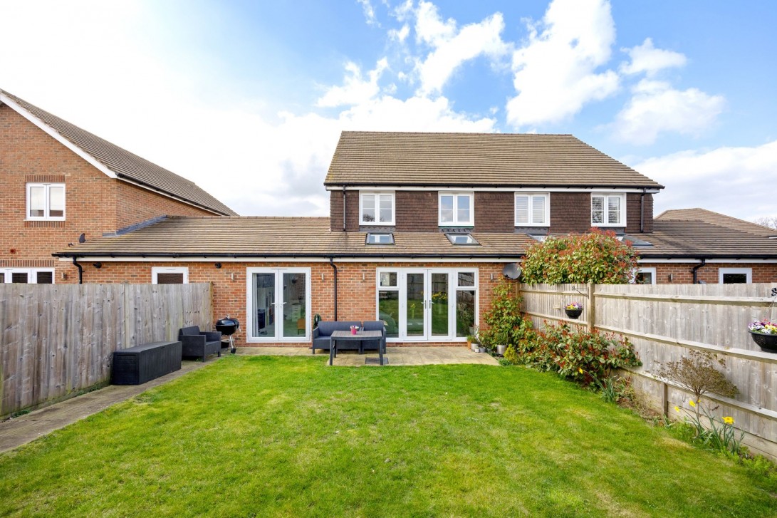 Photo of 5 Longhurst Drive, Billingshurst