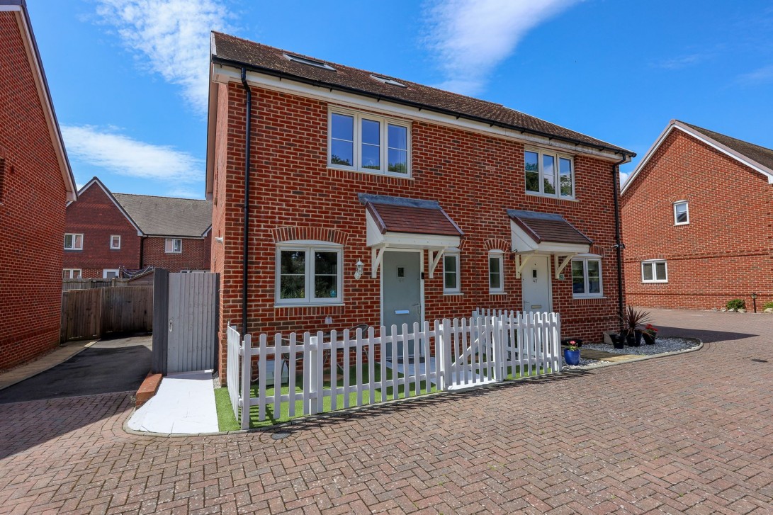 Photo of 44 Phoenix Rise, Burgess Hill