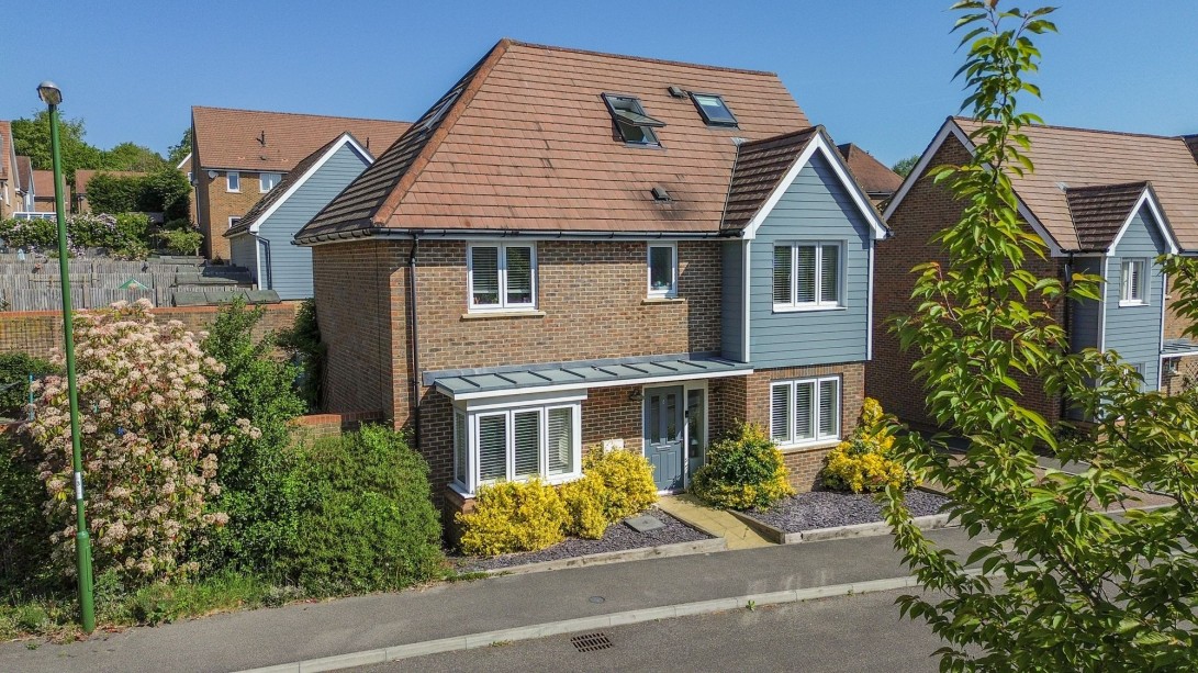 Photo of 8 Knox Road, Haywards Heath