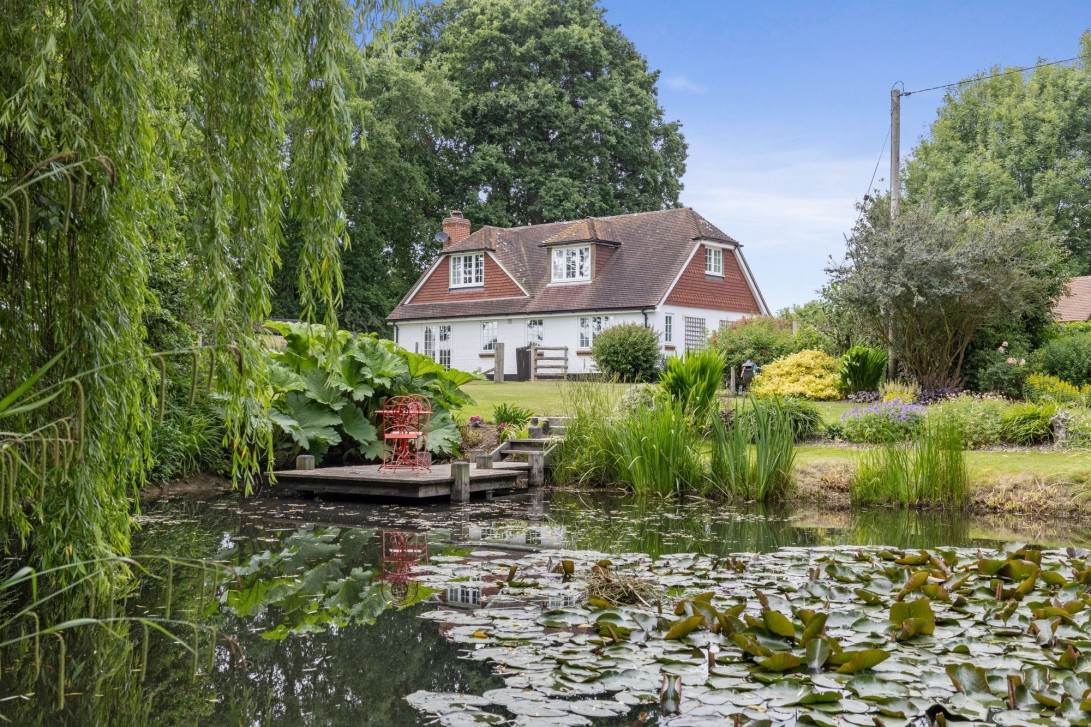 Photo of Guildenhurst Bungalow Lordings Road, Billingshurst