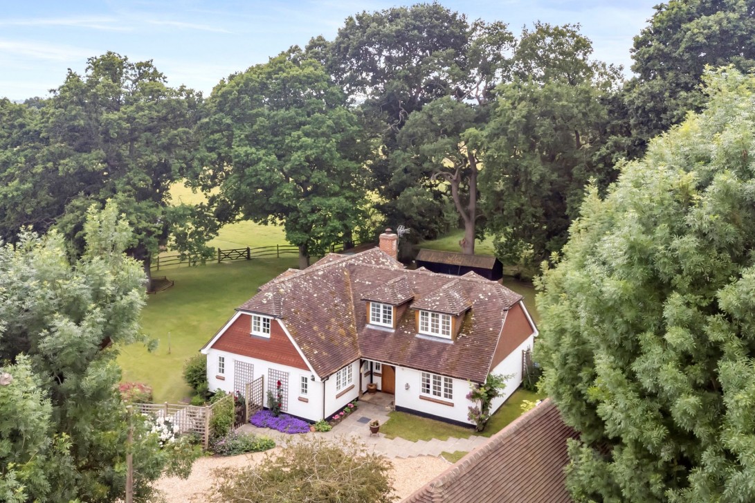 Photo of Guildenhurst Bungalow Lordings Road, Billingshurst