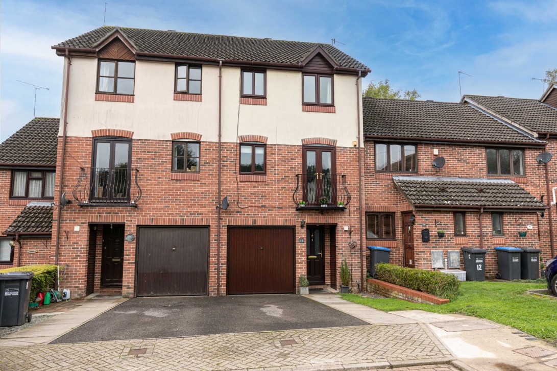 Photo of 11 San Feliu Court, East Grinstead