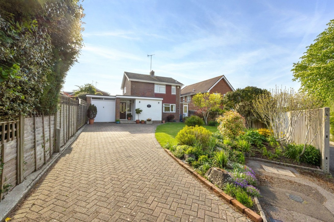 Photo of 33 Penfold Way, Steyning