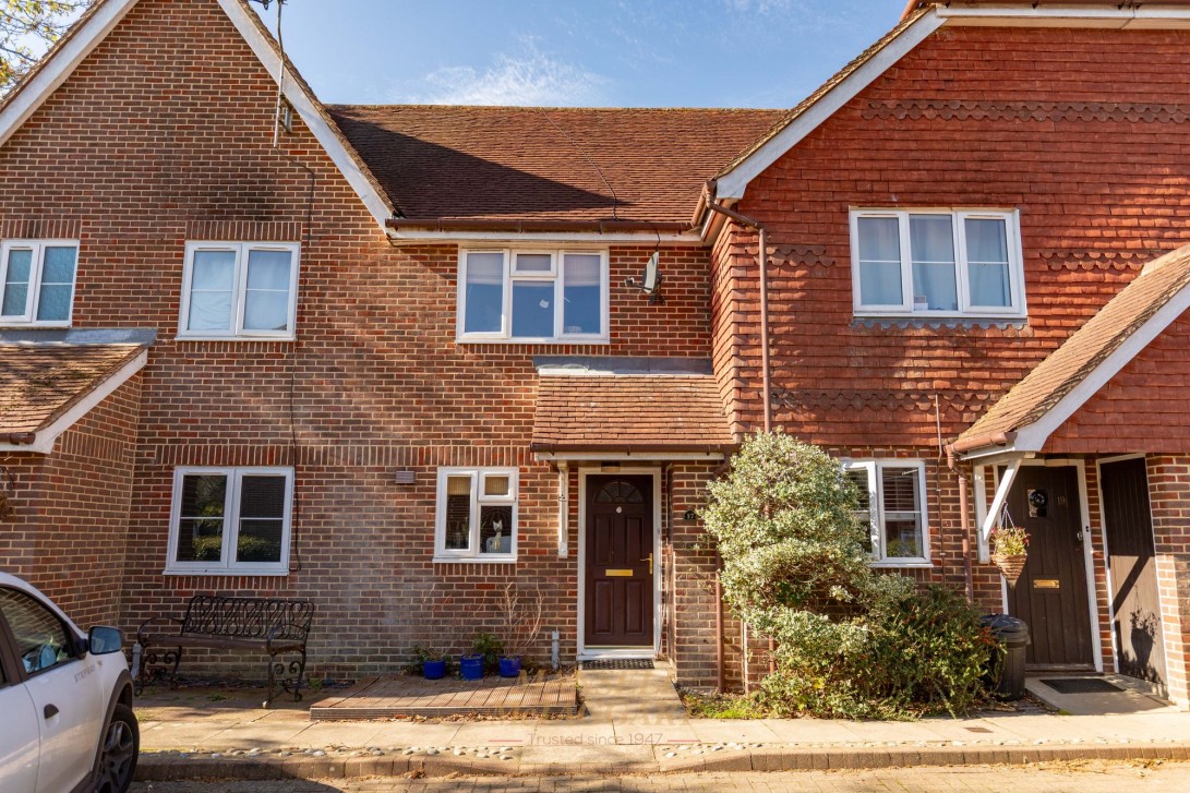 Photo of 17 Chestnut Place, Edenbridge