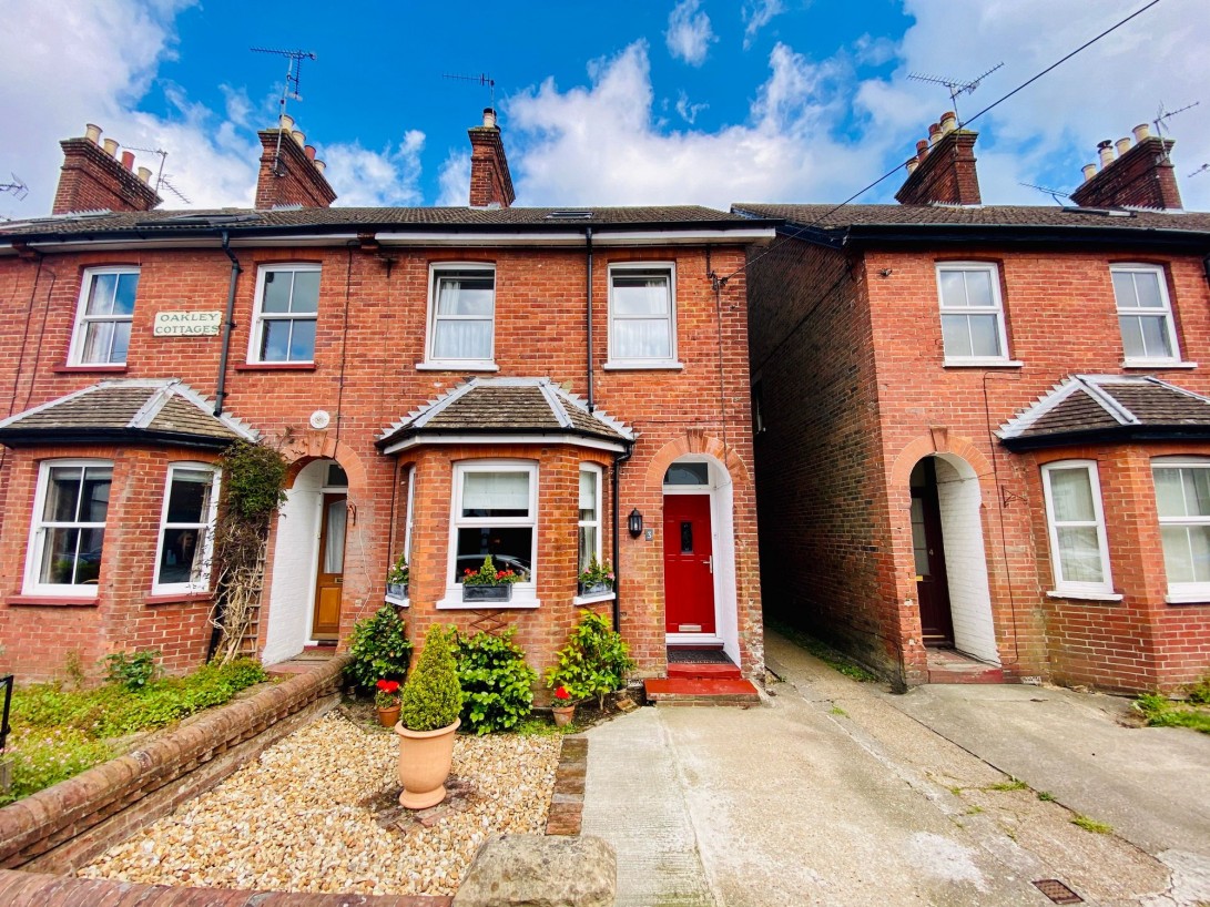 Photo of 3 Oakley Cottages, Haywards Heath