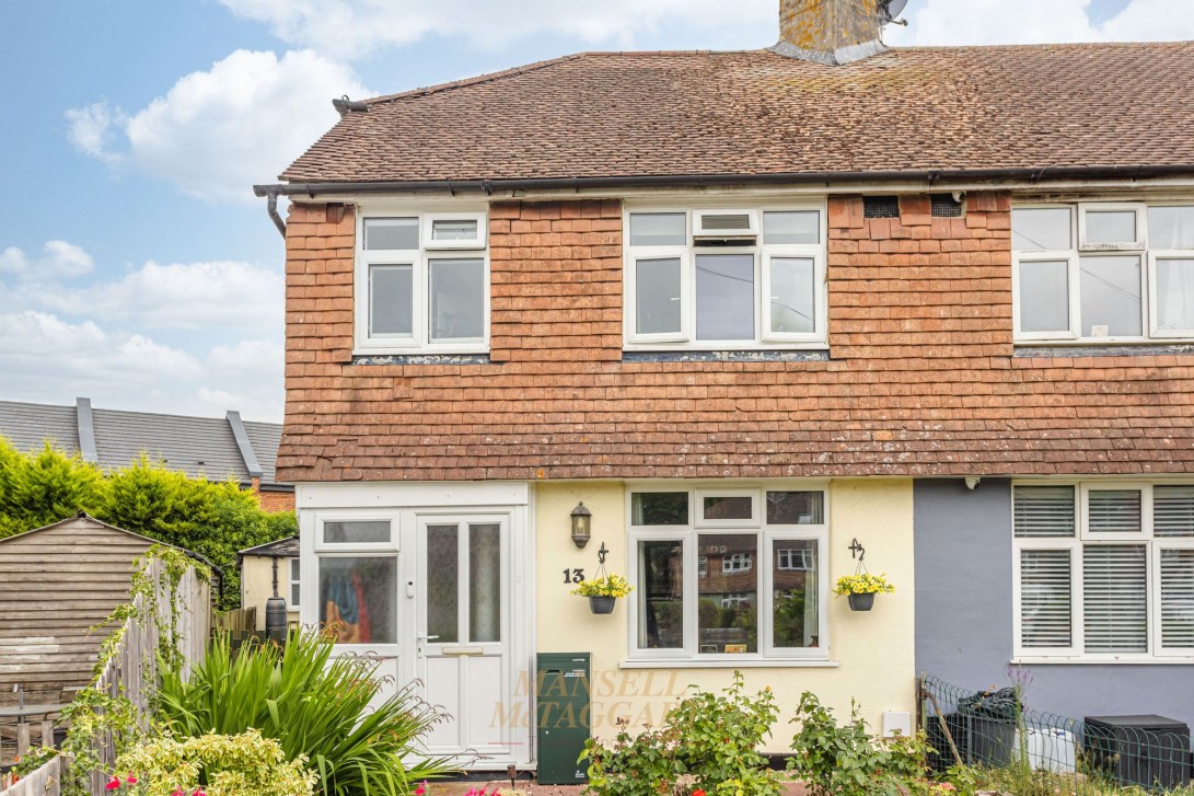 Photo of 13 Copse Close, East Grinstead