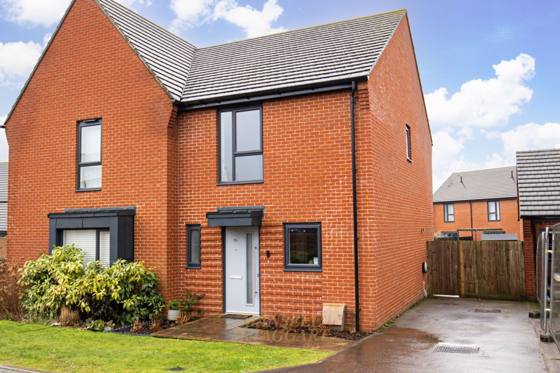 Photo of 15 Stanford Brook Way, Crawley