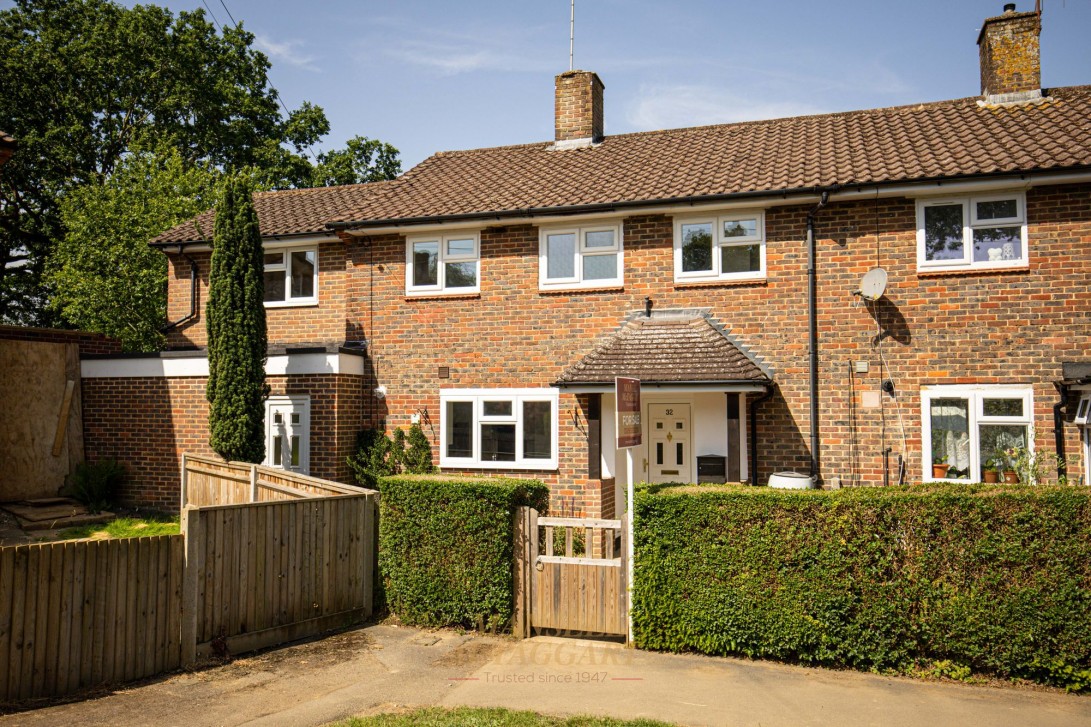 Photo of 32 Clive Way, Crawley
