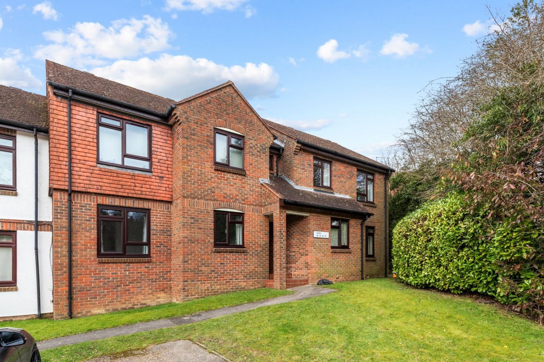 Photo of 38 Gorringes Brook, Horsham