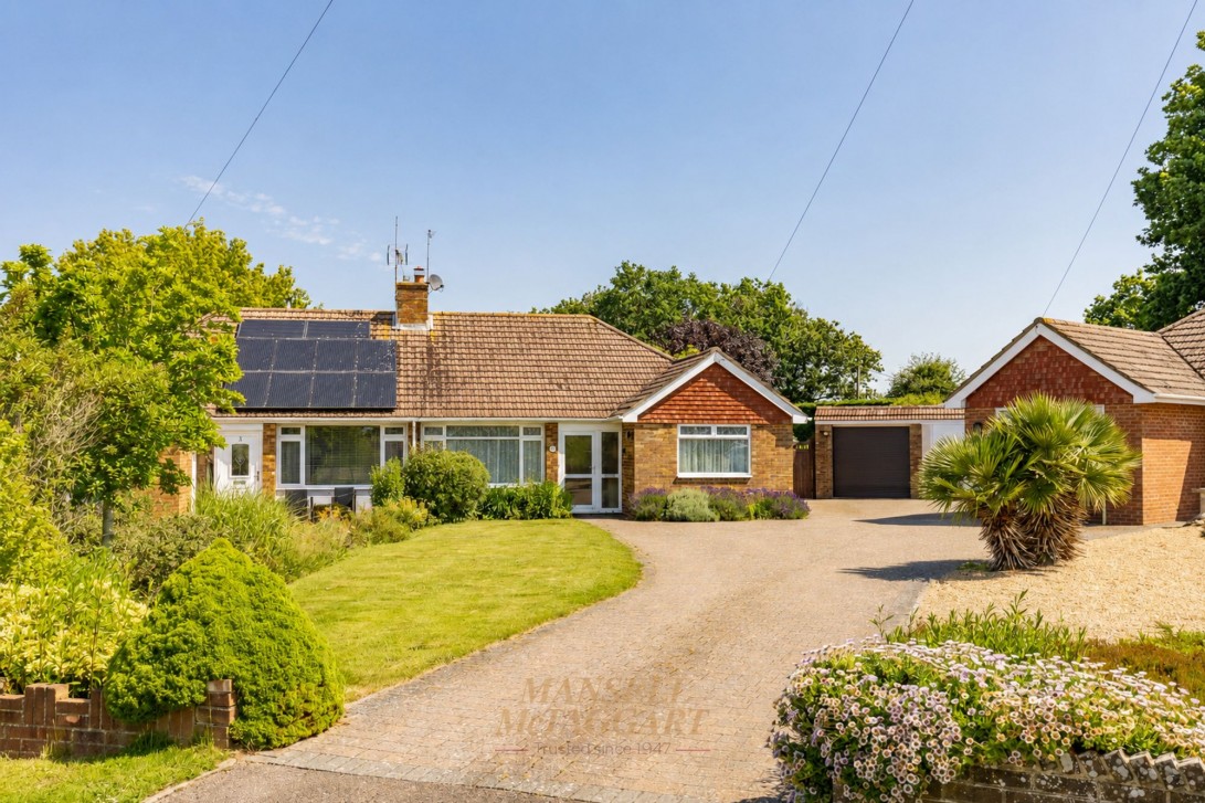 Photo of 4 Summersvere Close, Crawley