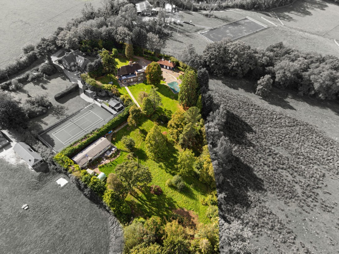 Photo of Burleigh Arches Farmhouse East Street, Crawley