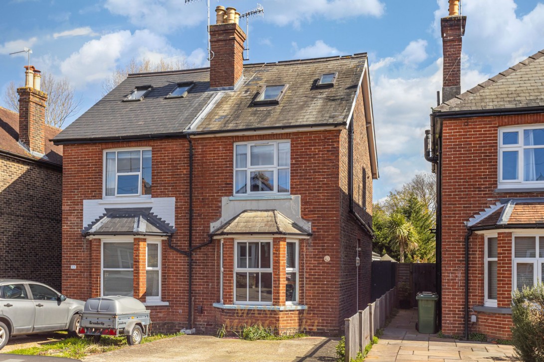 Photo of 70 Lumley Road, Horley