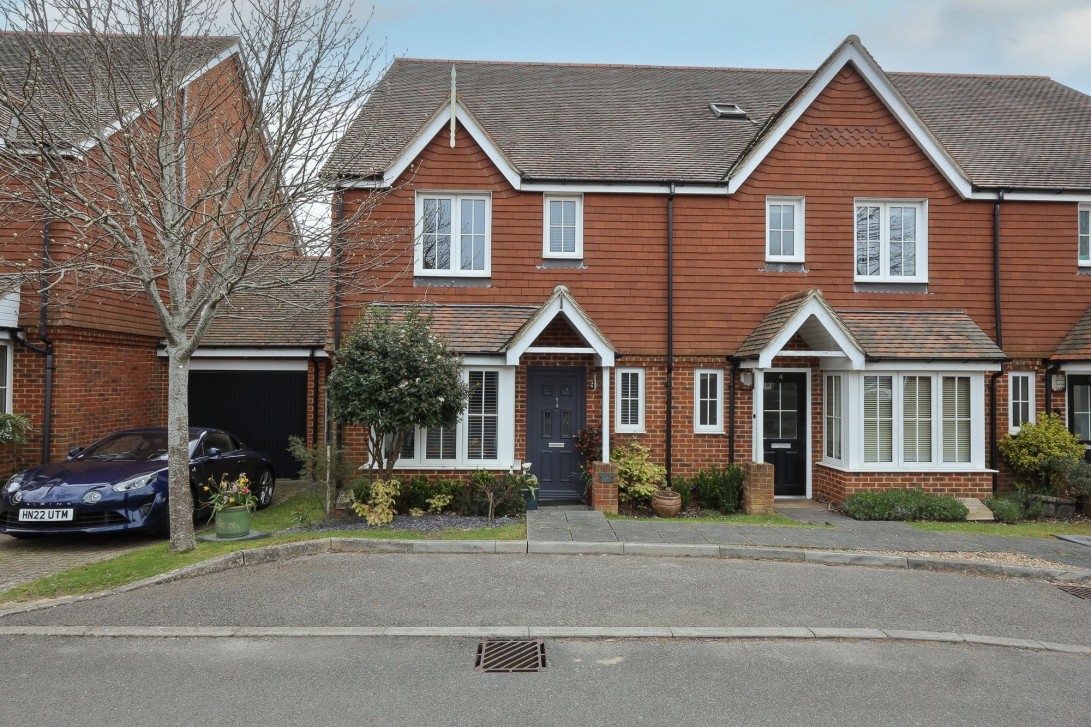 Photo of 6 Ryeland Road, Burgess Hill