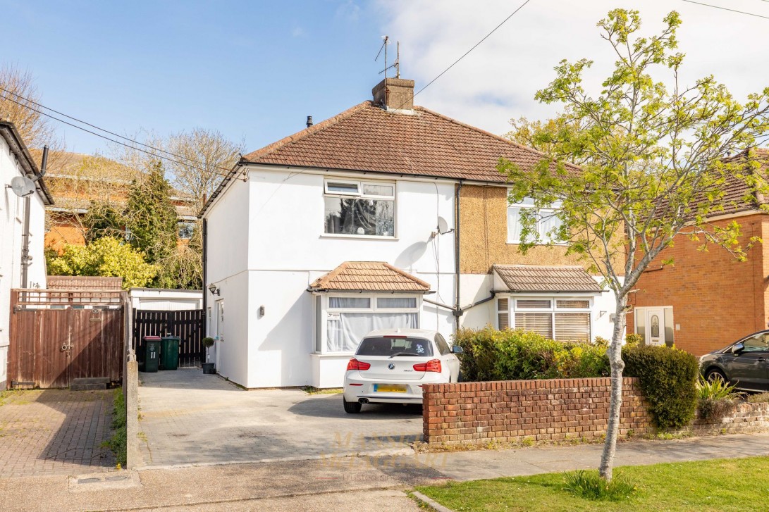 Photo of 11 Tushmore Avenue, Crawley
