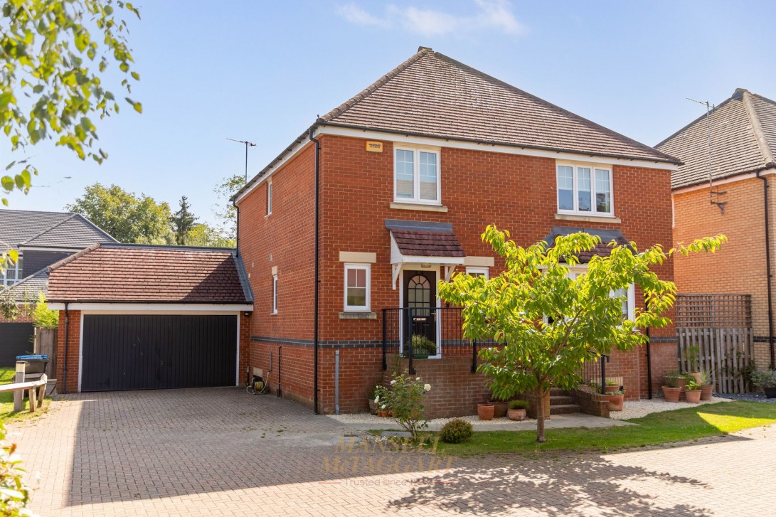 Photo of 30 William Gardens, Horley