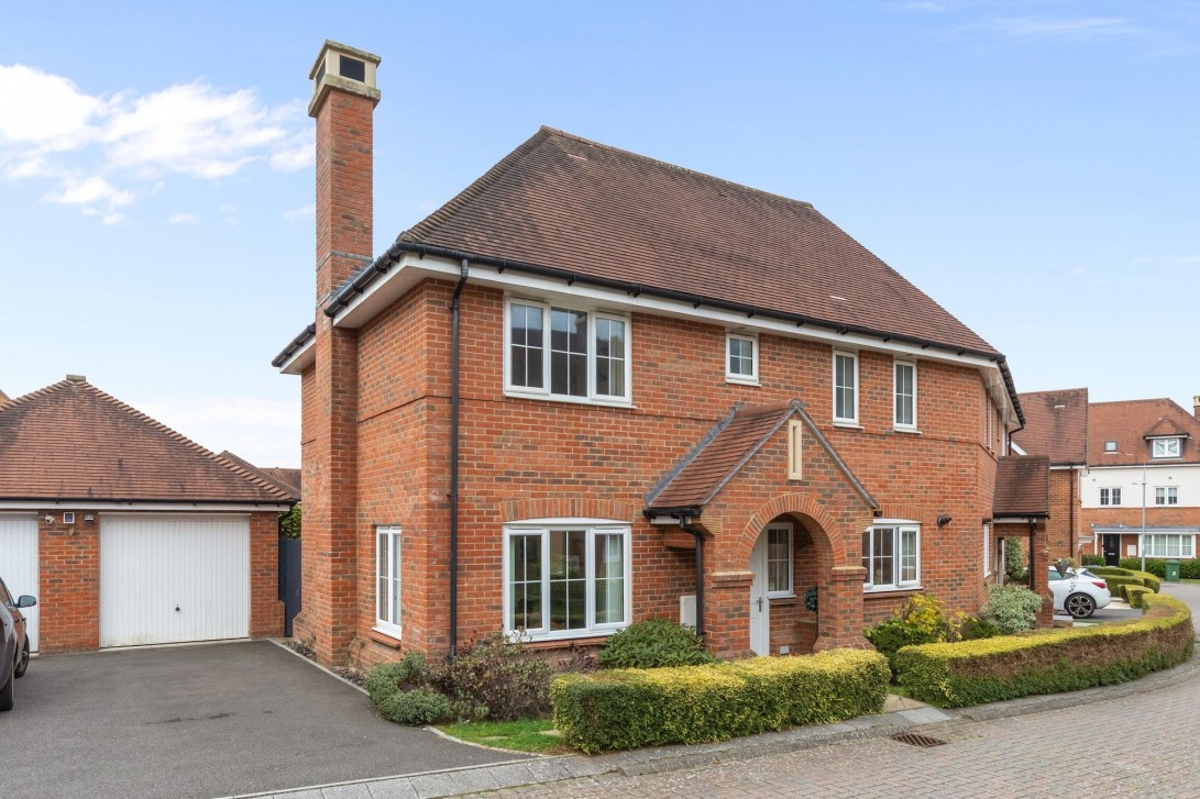 Photo of 68 Beeches Way, Horsham