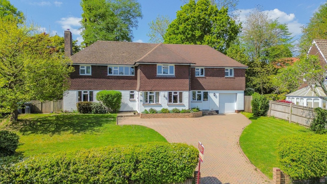 Photo of 26 Lucastes Lane, Haywards Heath