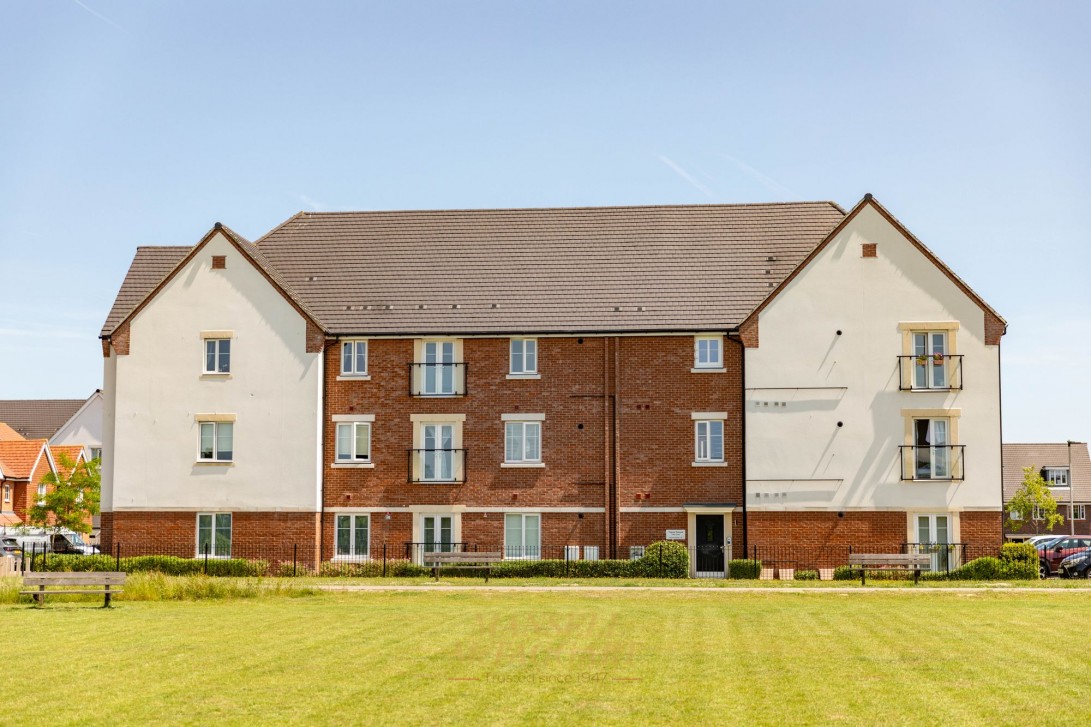 Photo of Flat 6, Crawley