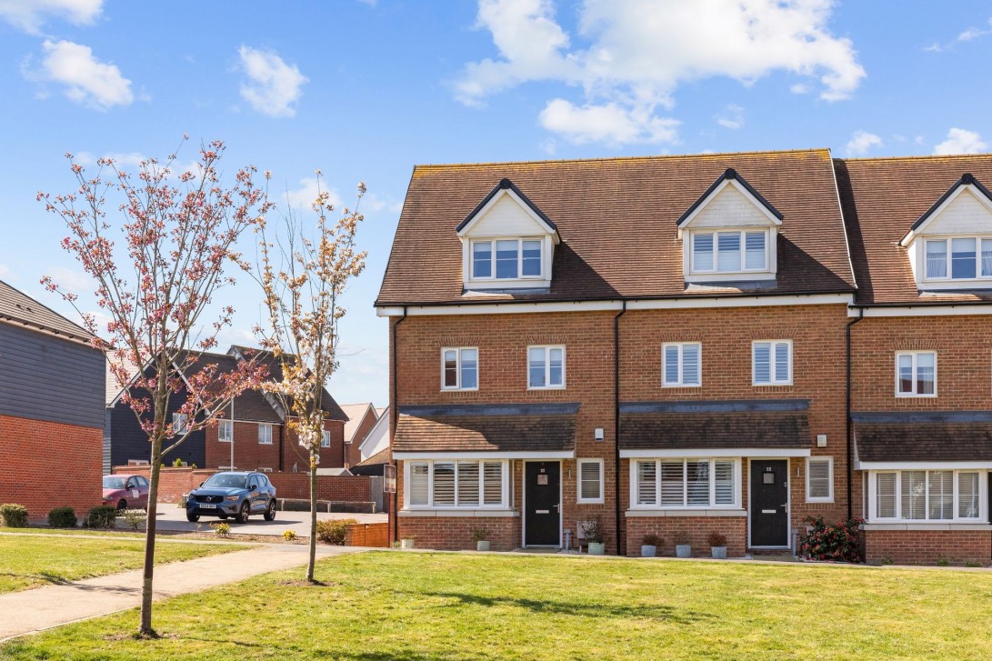 Photo of 20 Capon Park, Horsham