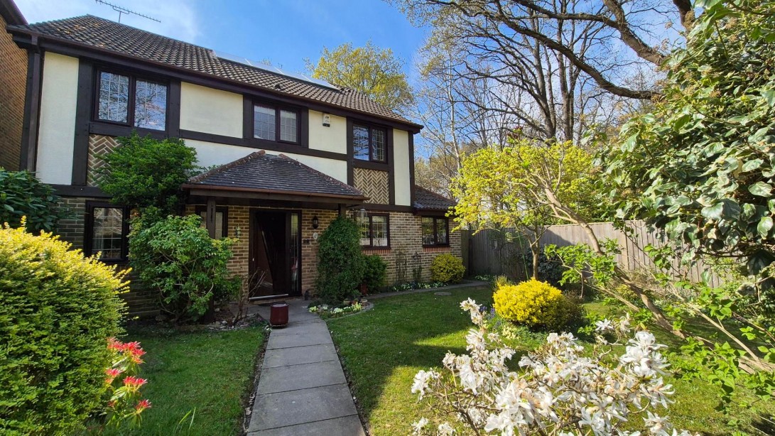 Photo of 20 Saxon Road, Crawley
