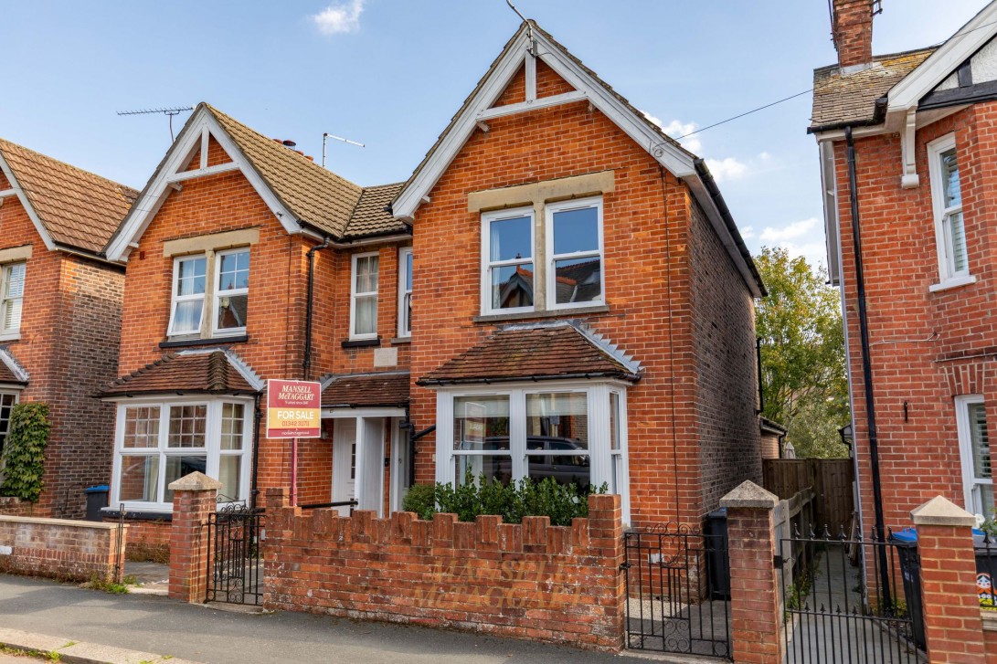 Photo of 19 Grosvenor Road, East Grinstead