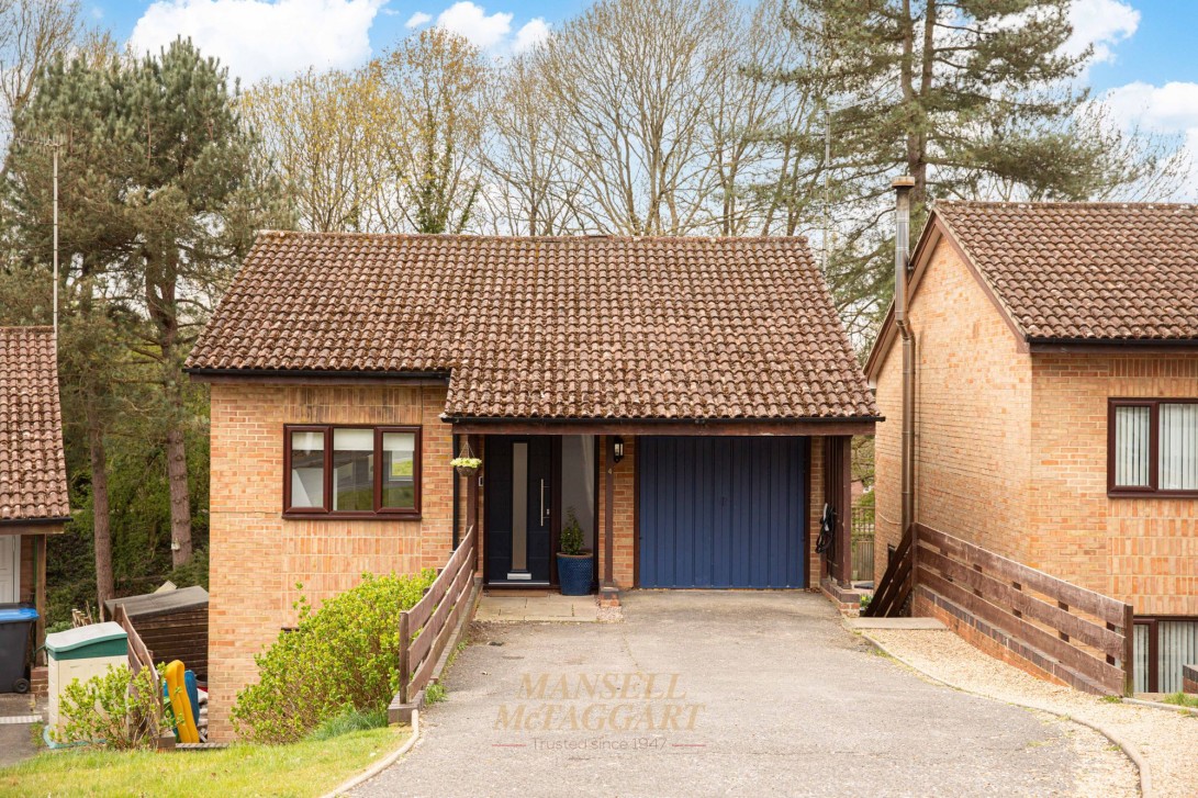 Photo of 4 Glendyne Close, East Grinstead
