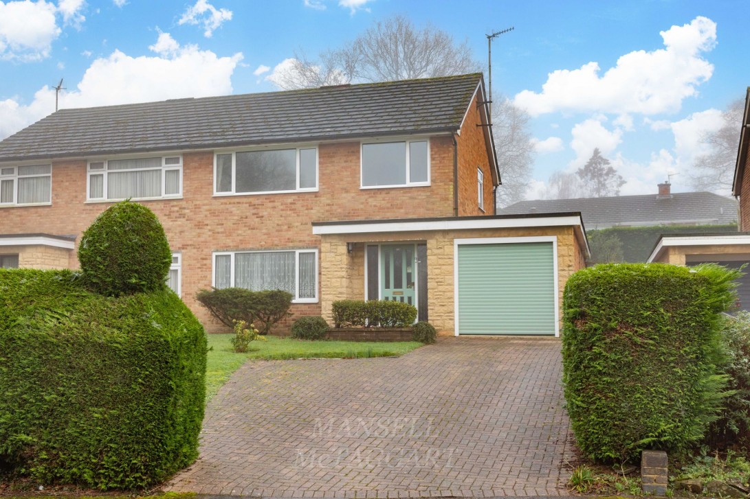 Photo of 10 Beechfields, East Grinstead