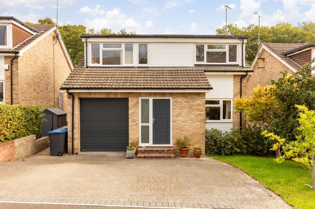 Photo of 21 Tennyson Rise, East Grinstead