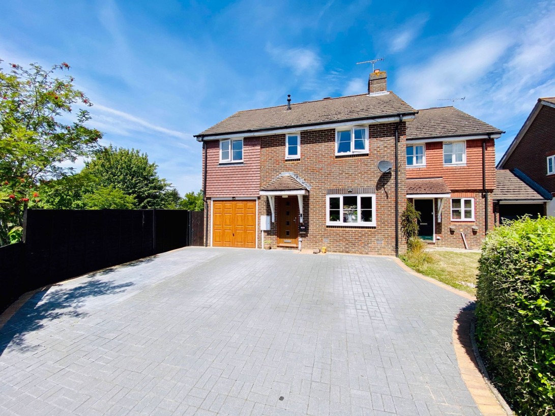 Photo of 8 Callender Walk, Haywards Heath
