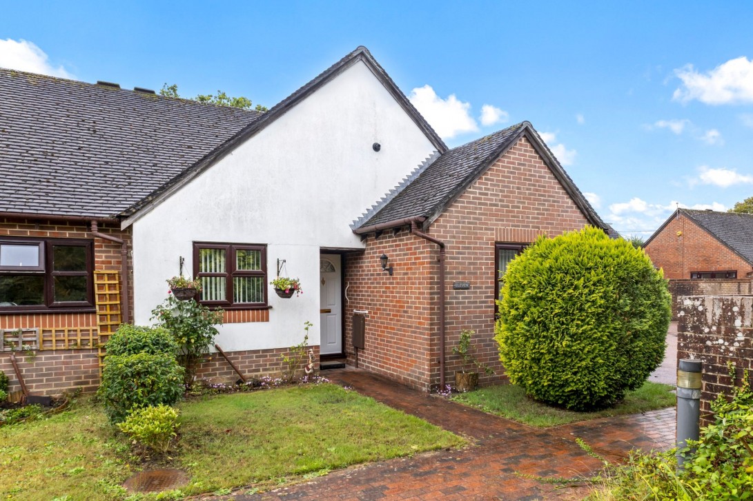 Photo of 11 Puttick Close, Pulborough
