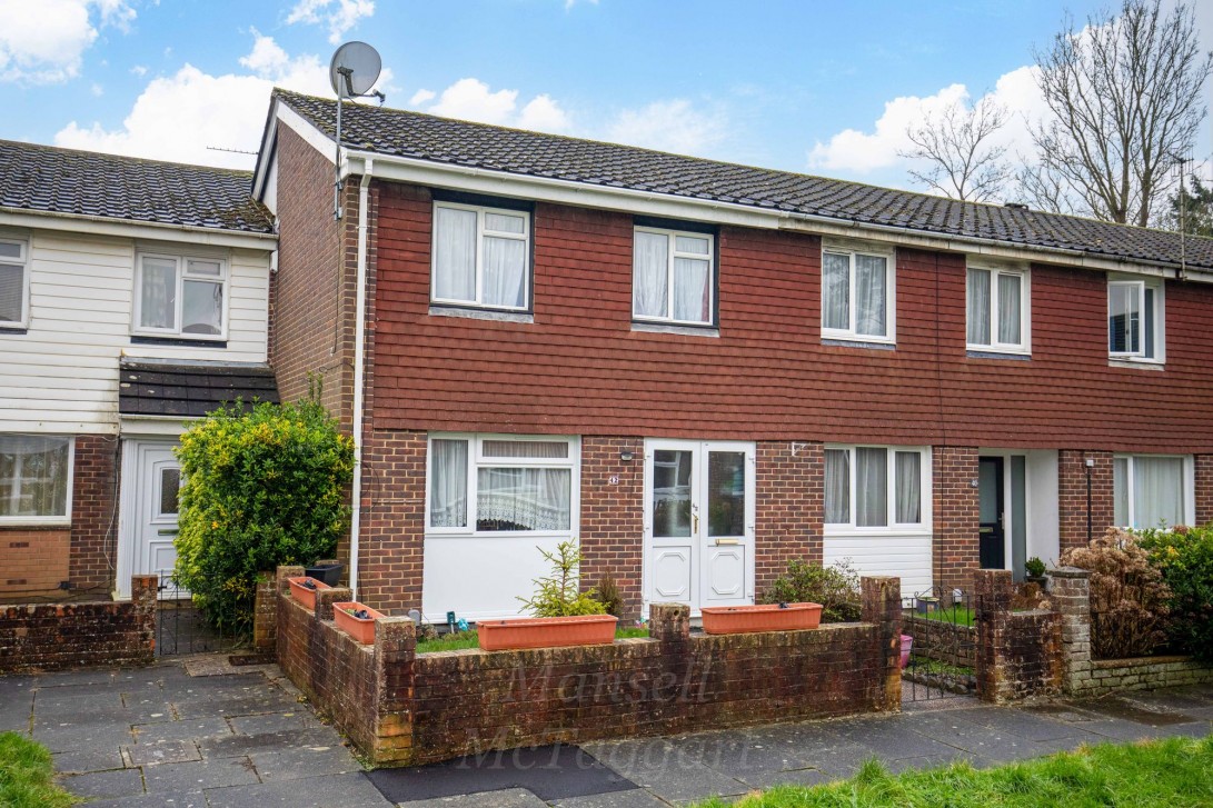 Photo of 42 Chiltern Close, Crawley