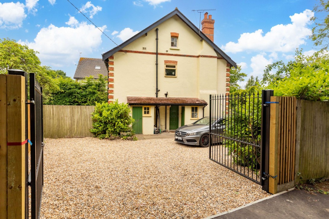 Photo of 106 Three Bridges Road, Crawley
