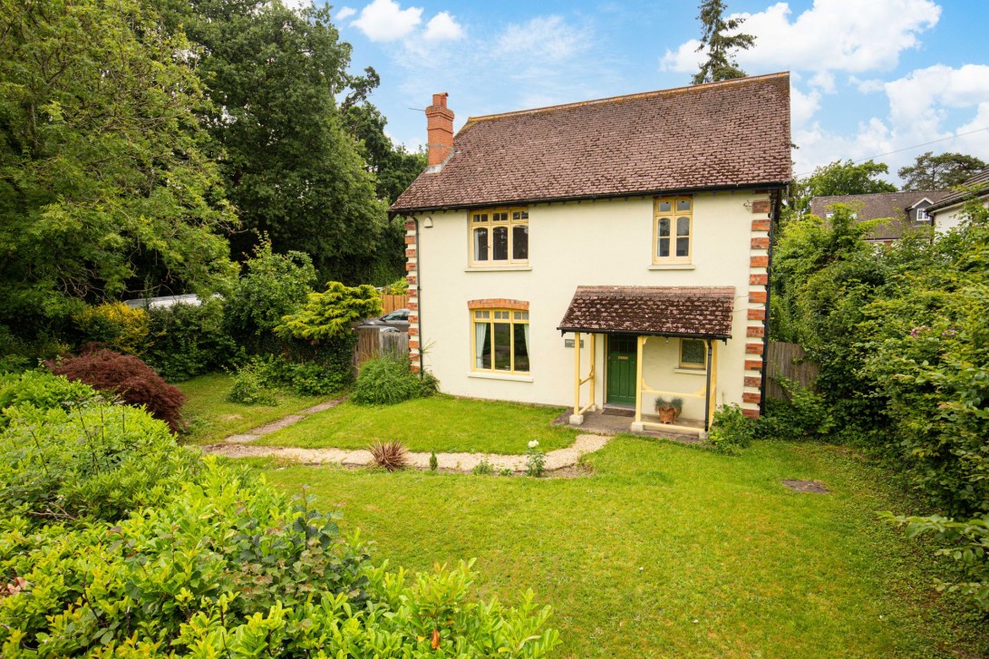 Photo of 106 Three Bridges Road, Crawley