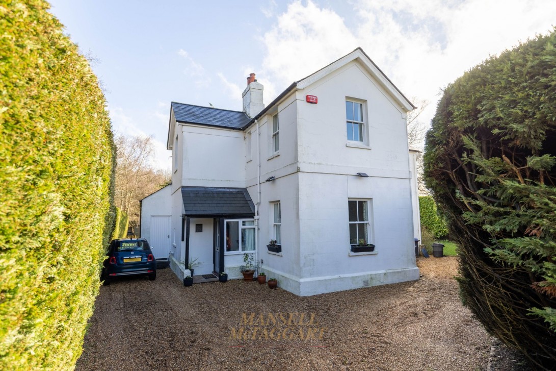 Photo of Keepers Cottage, Turners Hill Road, Crawley