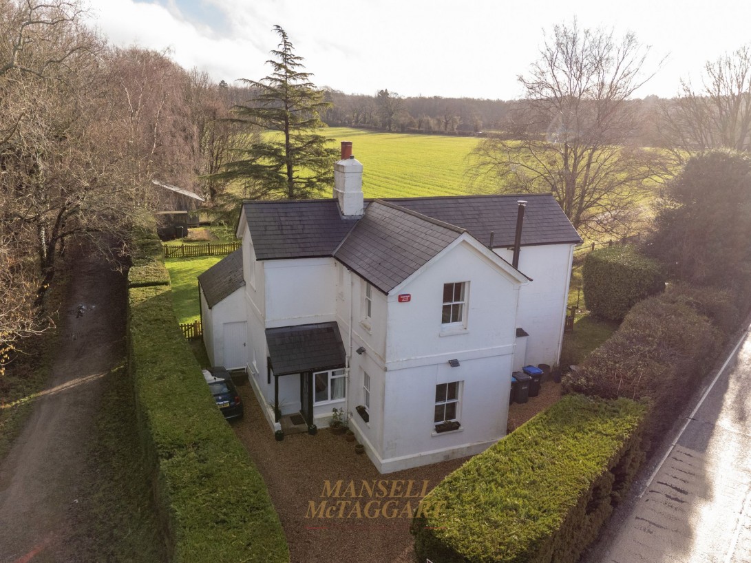 Photo of Keepers Cottage, Turners Hill Road, Crawley